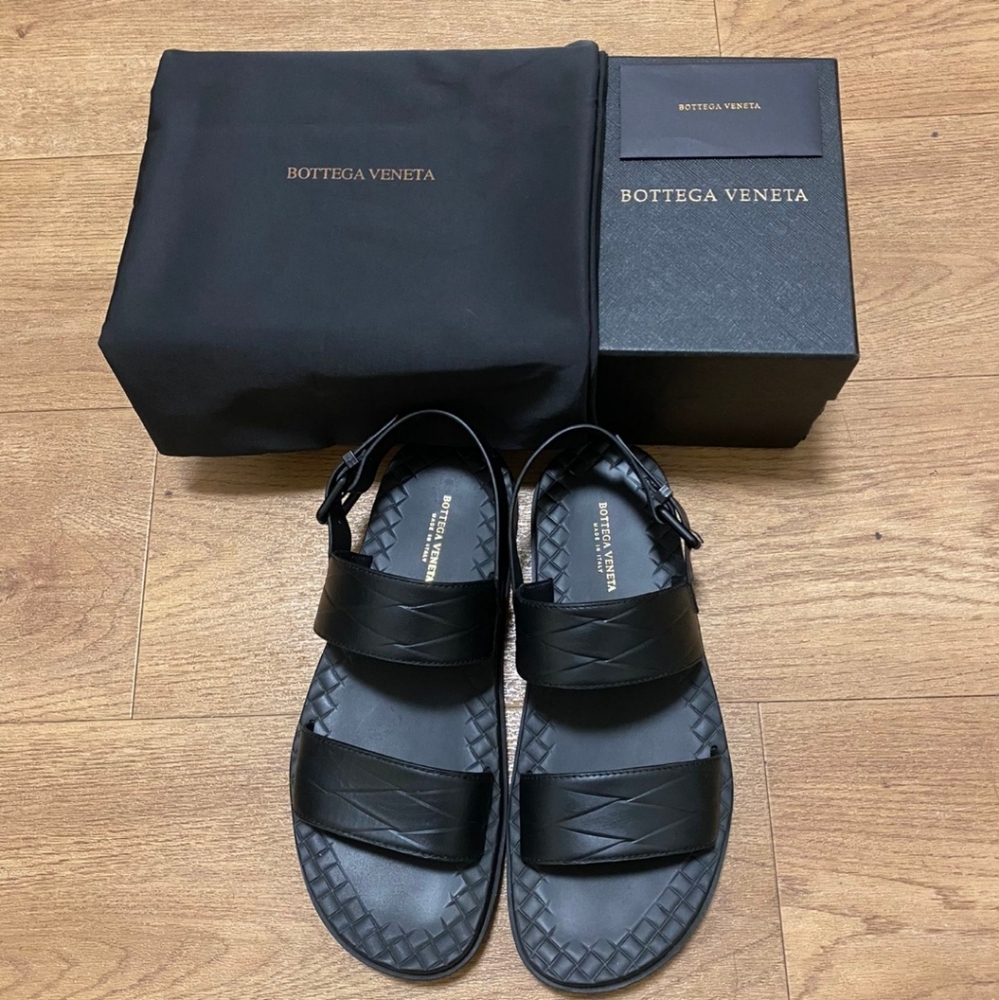 Botega Vanetta Sandals (Unisex)